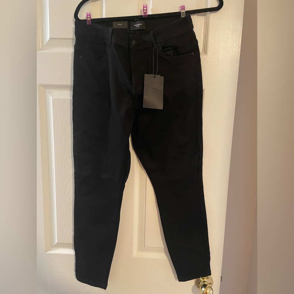 NWT Vero Moda Black Skinny Jeans